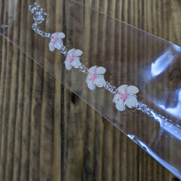 white/pink flower sterling silver bracelet NEW $75 - Picture 2 of 3